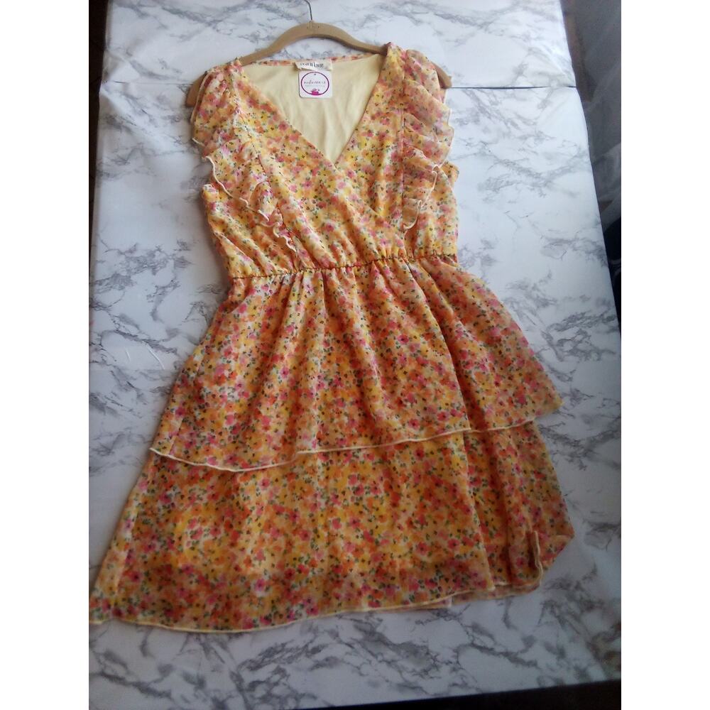 Peach Love California Yellow Floral Short Fit & Flare Dress V Neck Small